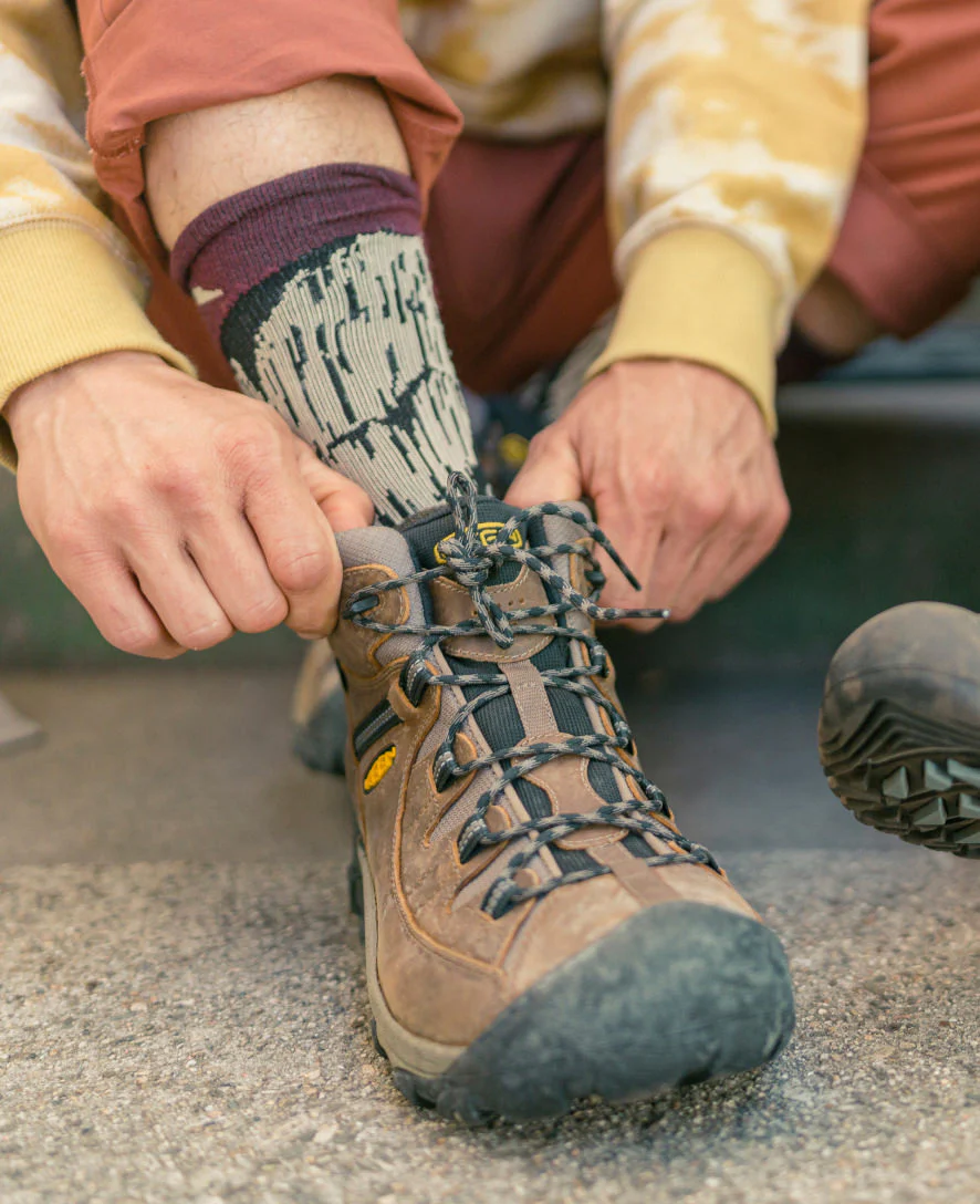 Men's Targhee II Mid Waterproof Hiking Boots | Black Olive/Yellow - Image 7